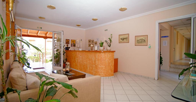 Reception - Agios Sostis Hotel Apartments Kyparissia Messinias